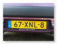 op Bots door REFZ een club sticker laten plakken