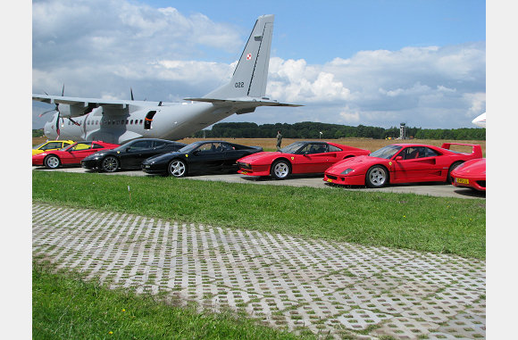 hoezo luchtmachtdagen, auto's van de piloten??