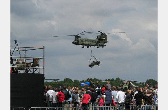 met landmacht erbij
