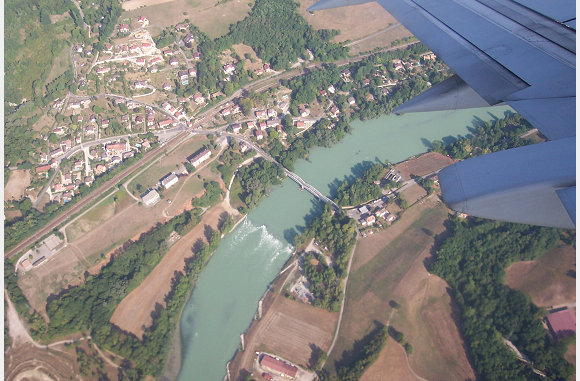 Onder mij de Rhone.